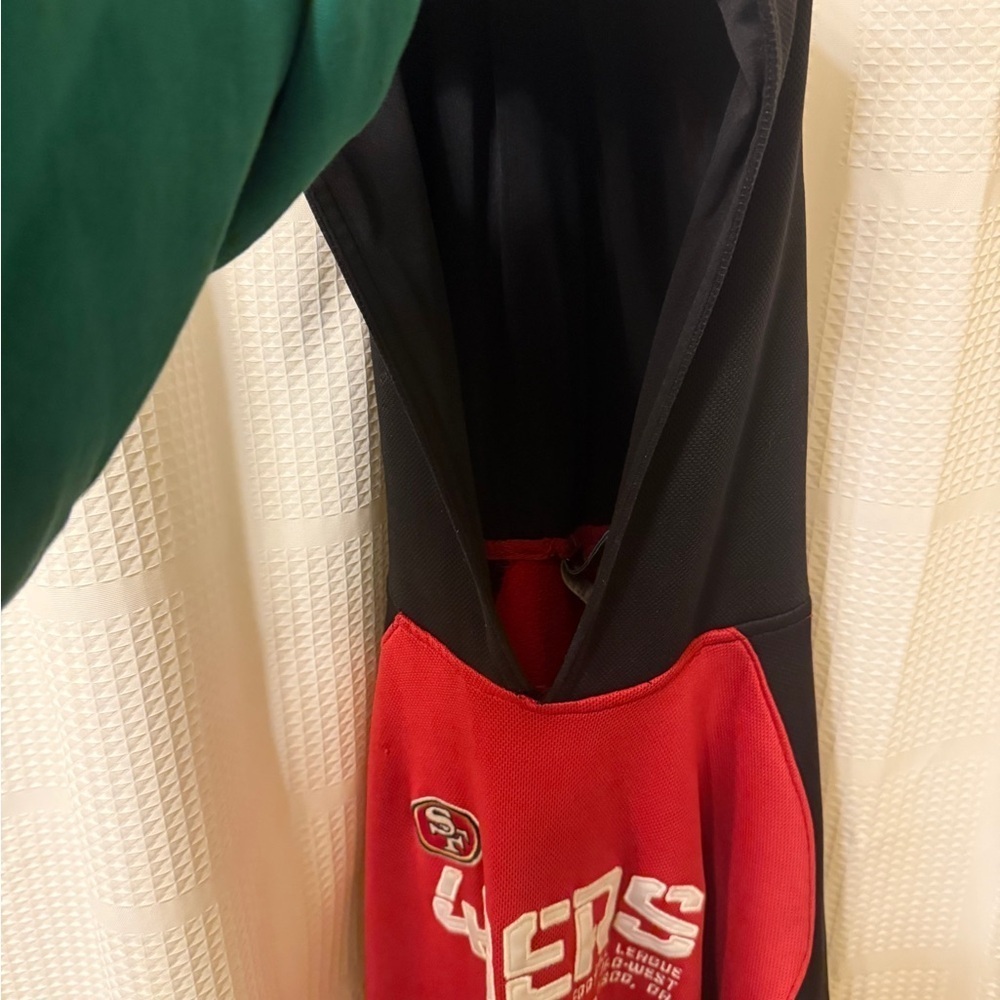 Vintage NFL Onfiled Reebok 49ers Red and Black Men's Hoodie Sweatshirt - Picture 15 of 16